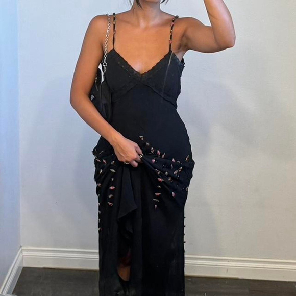 dresses - Picture 7 of 8